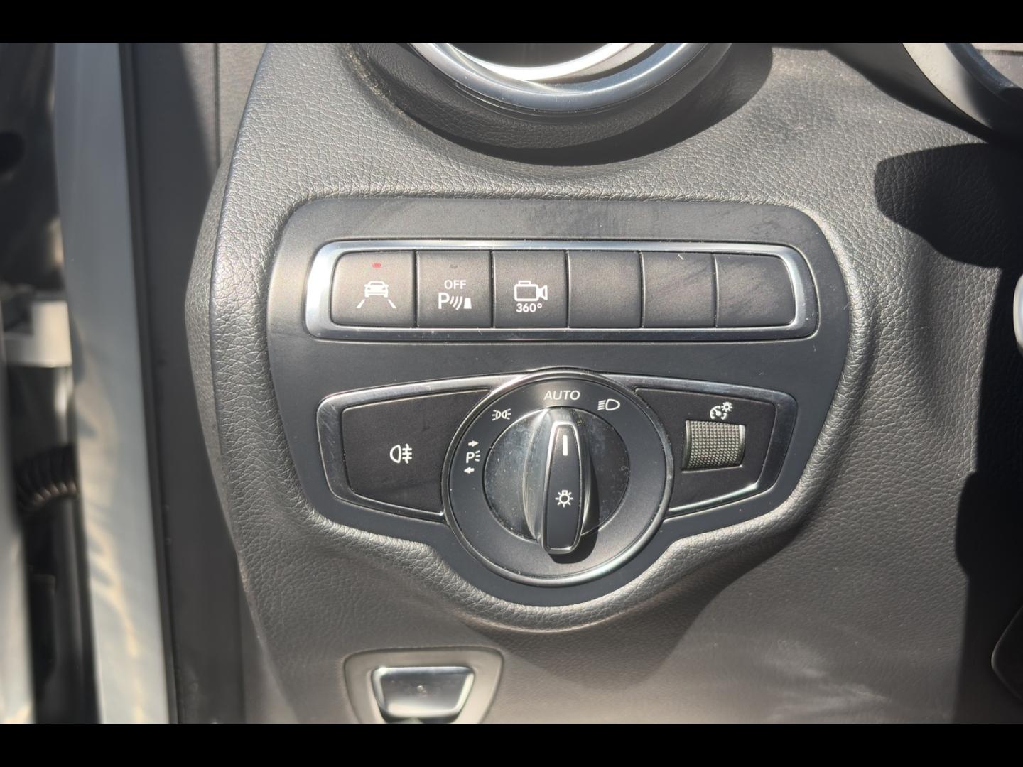 Image MERCEDES-BENZ GLC 250 d 204ch Sportline 4Matic 9G-Tronic
