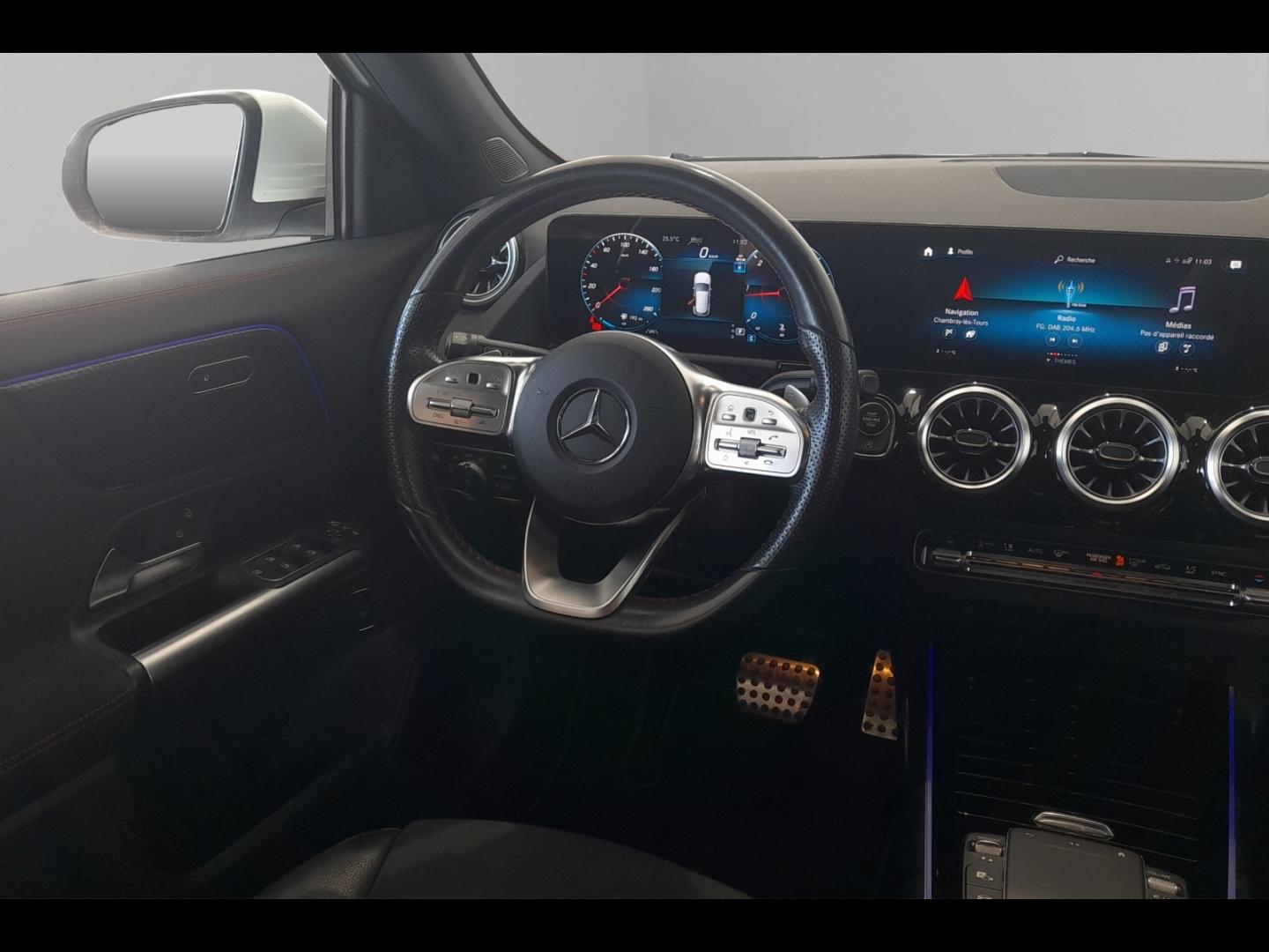 Image MERCEDES-BENZ GLA 200 d 150ch AMG Line 8G-DCT