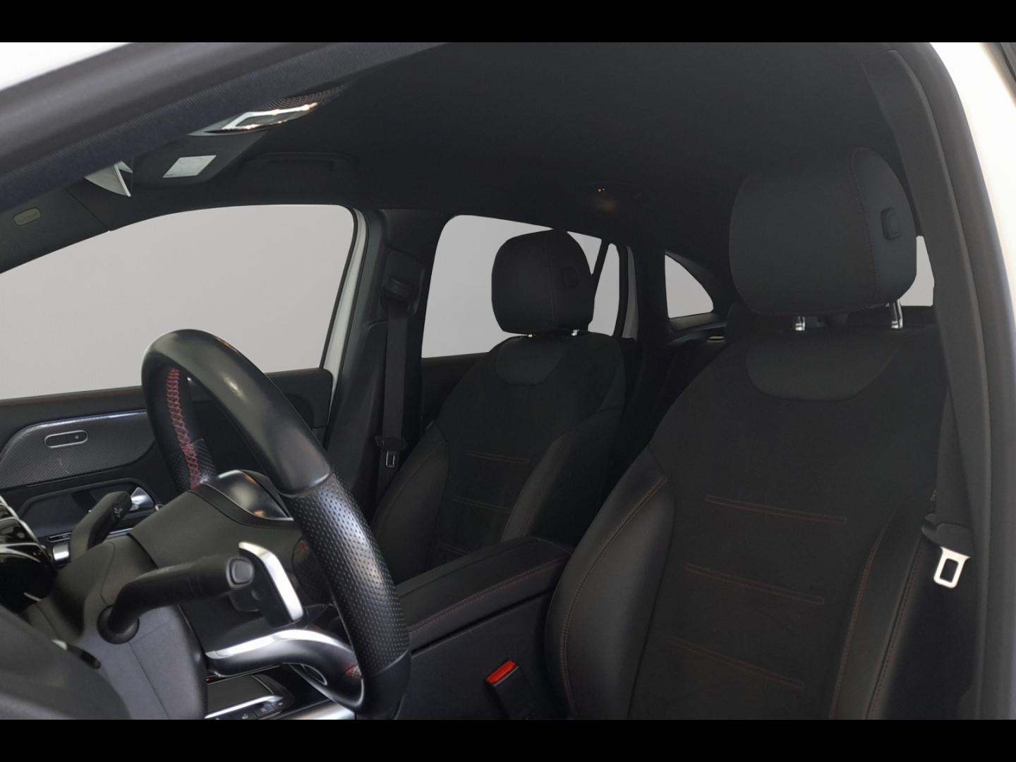 Image MERCEDES-BENZ GLA 200 d 150ch AMG Line 8G-DCT
