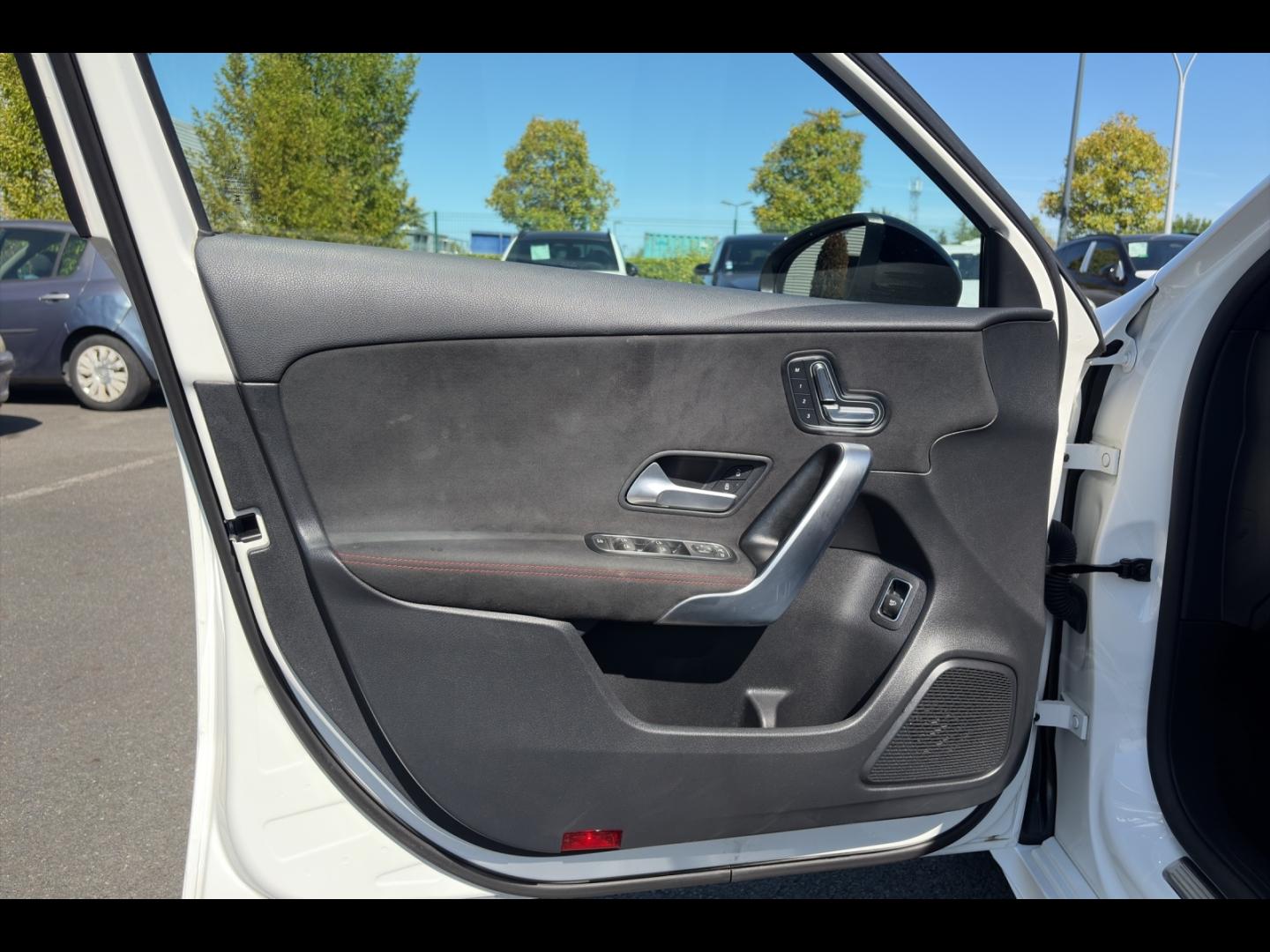 Image MERCEDES-BENZ Classe A Berline 200 d 150ch AMG Line 8G-DCT