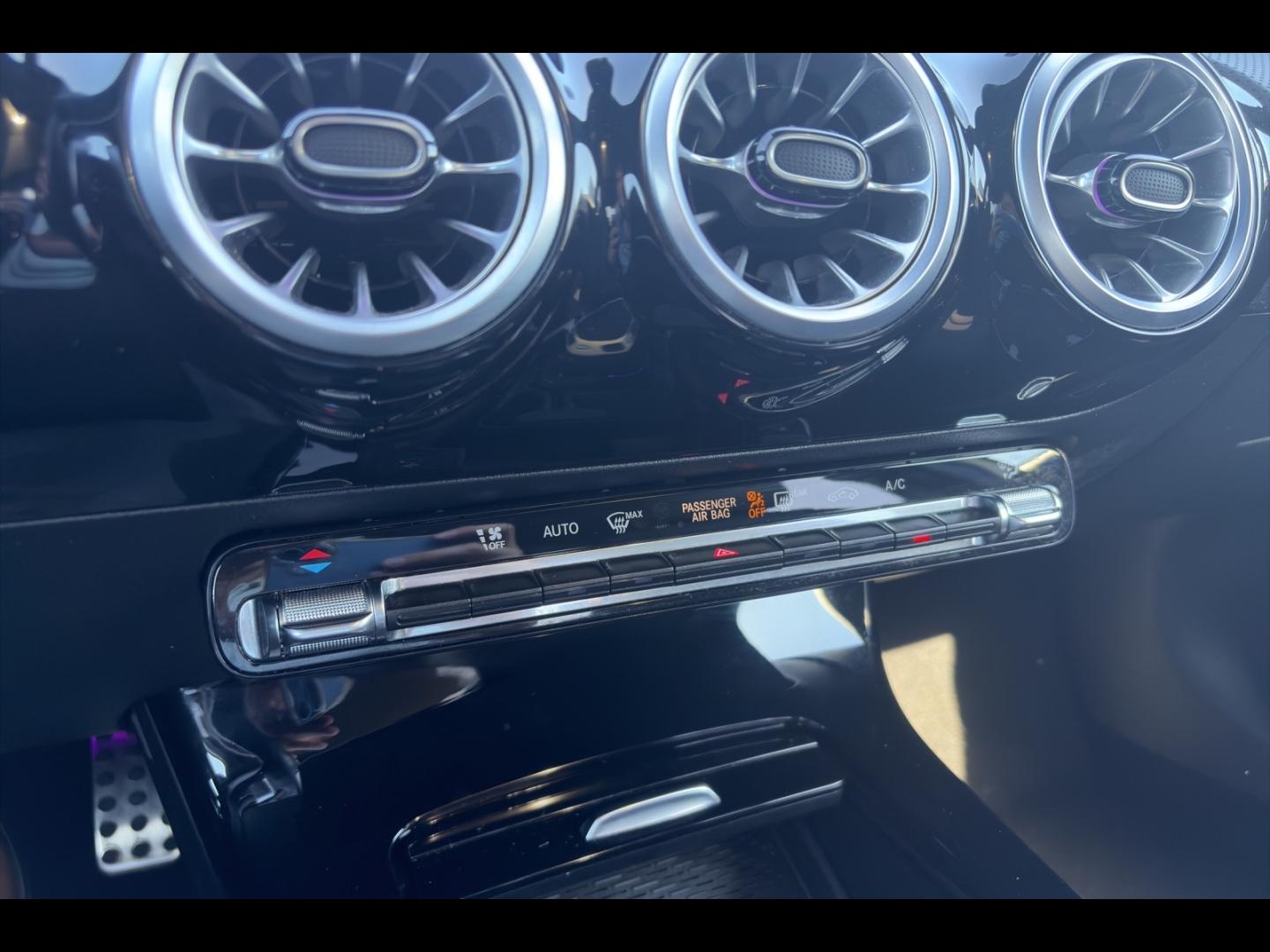 Image MERCEDES-BENZ Classe A Berline 200 d 150ch AMG Line 8G-DCT