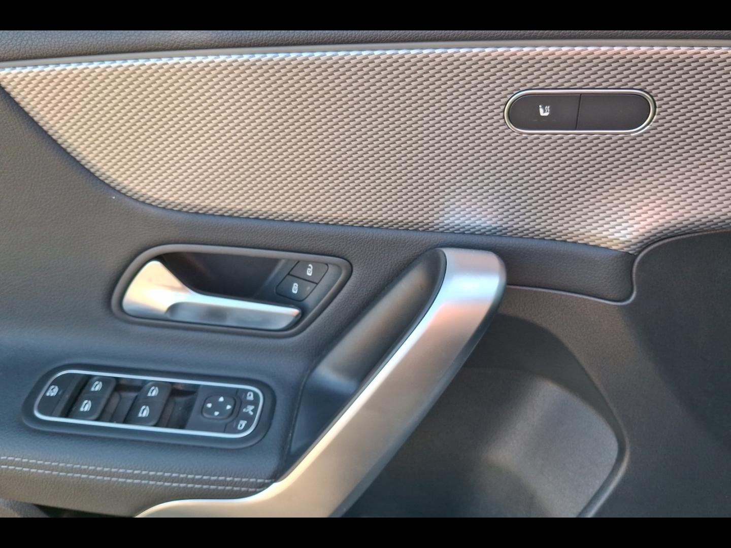 Image MERCEDES-BENZ Classe A 200 d 150ch Progressive Line 8G-DCT