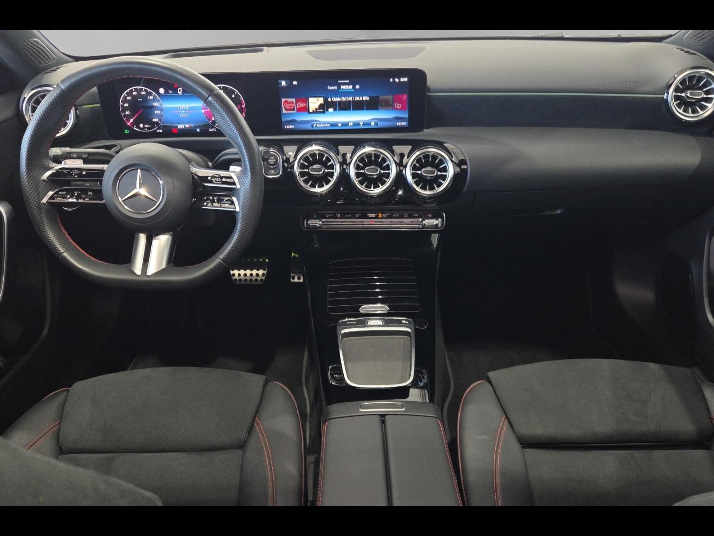 Image MERCEDES-BENZ Classe A 200 d 150ch AMG Line 8G-DCT