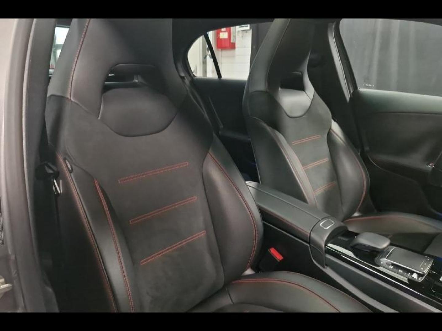 Image MERCEDES-BENZ Classe A 200 d 150ch AMG Line 8G-DCT