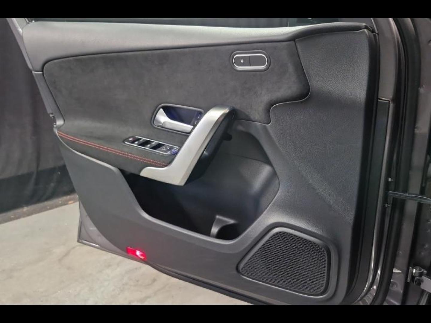 Image MERCEDES-BENZ Classe A 200 d 150ch AMG Line 8G-DCT