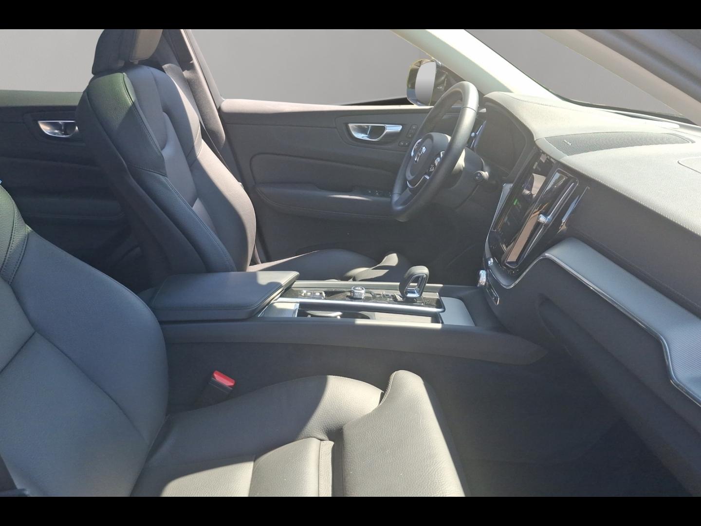 Image VOLVO XC60 T6 Hybride Rechargeable 253 + 145ch Ultra Style Dark Geartronic 8 AWD