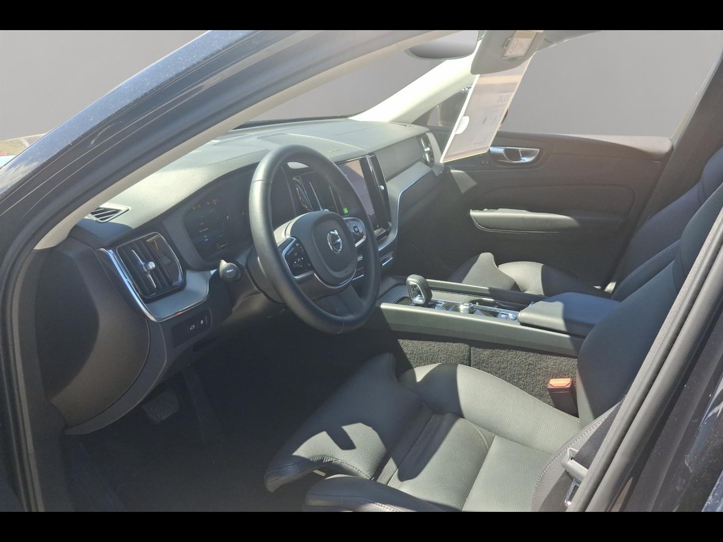 Image VOLVO XC60 T6 Hybride Rechargeable 253 + 145ch Ultra Style Dark Geartronic 8 AWD
