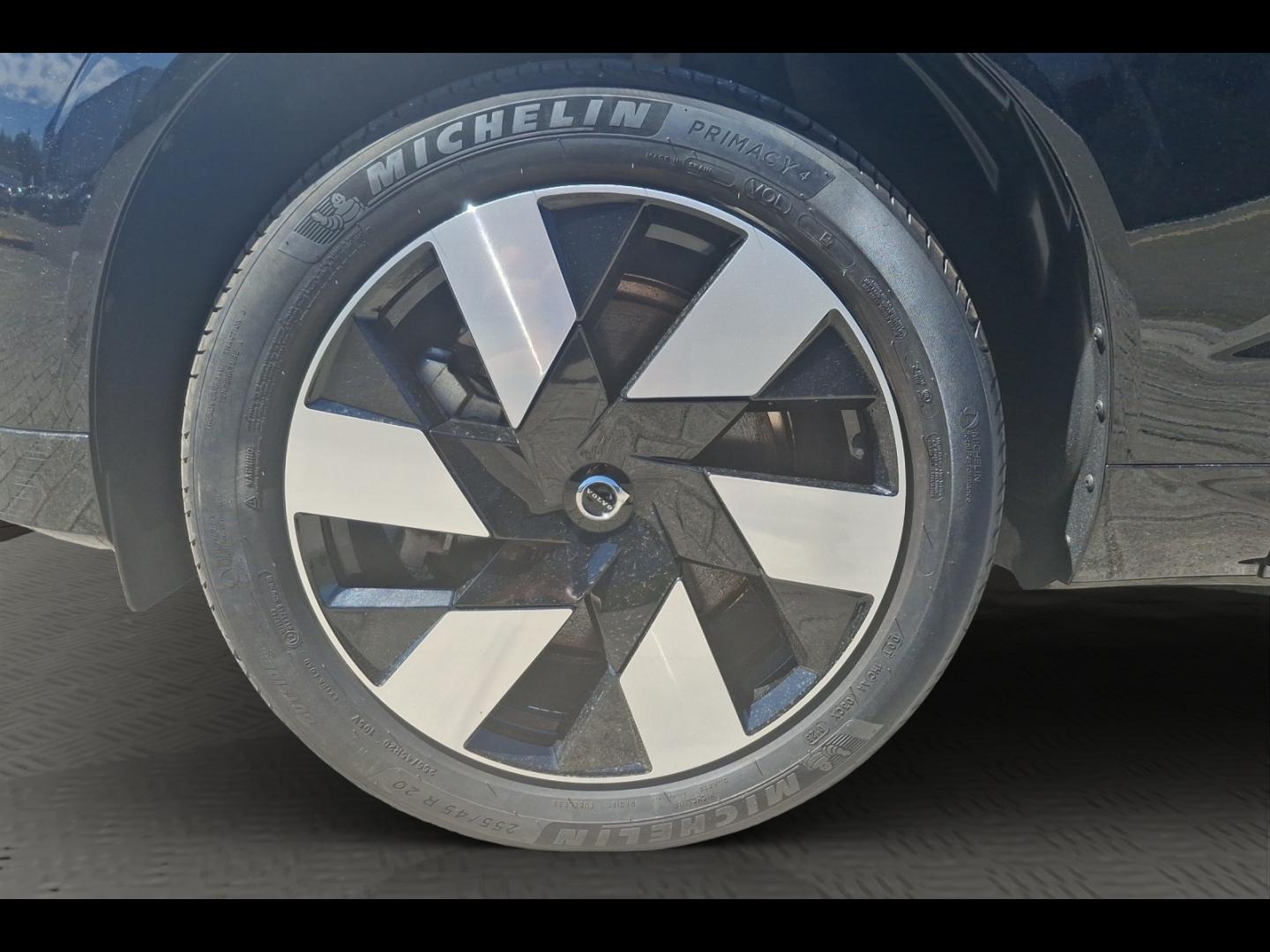 Image VOLVO XC60 T6 Hybride Rechargeable 253 + 145ch Ultra Style Dark Geartronic 8 AWD