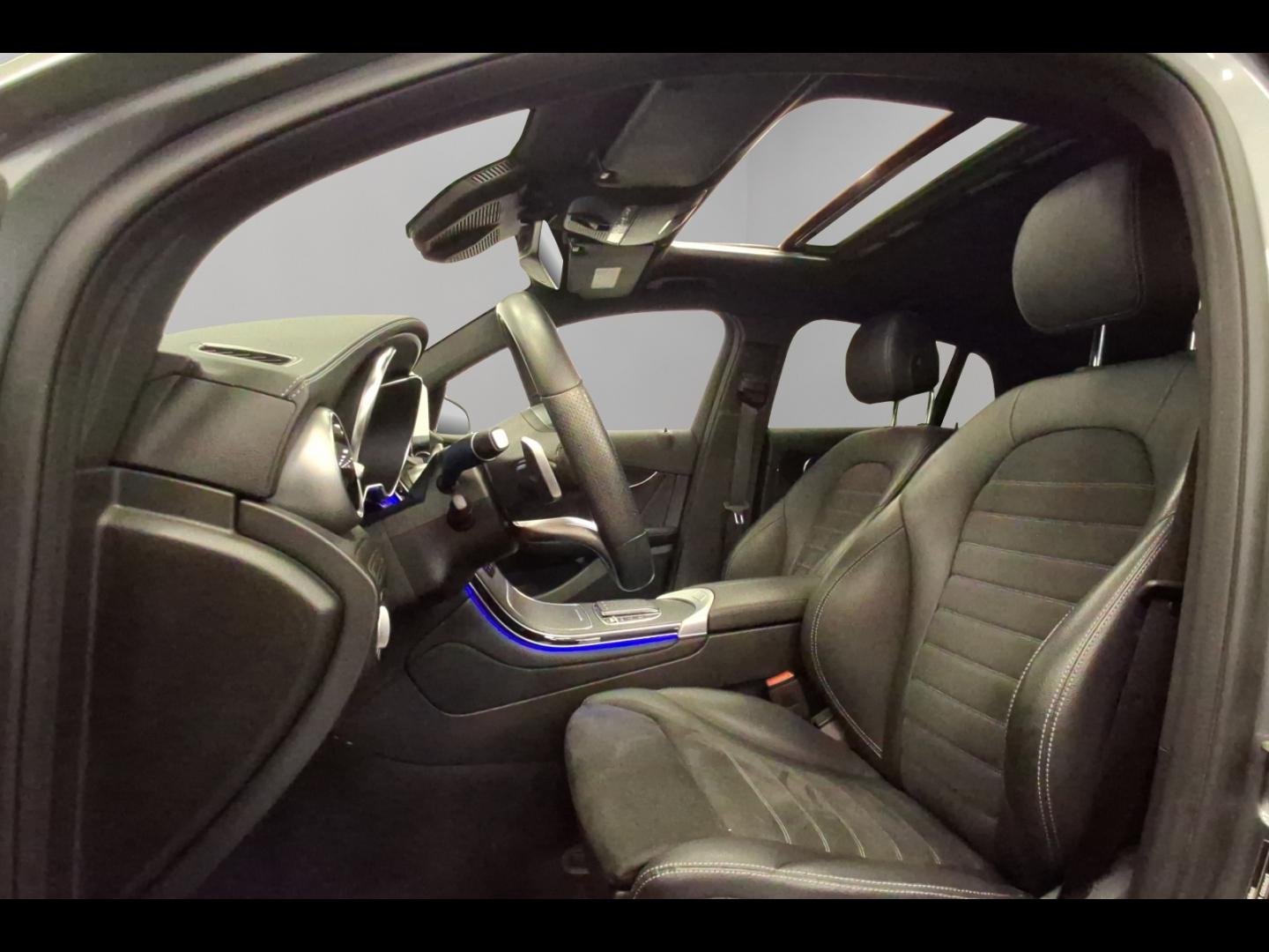 Image MERCEDES-BENZ GLC Coupé 300 de 194+122ch AMG Line 4Matic 9G-Tronic