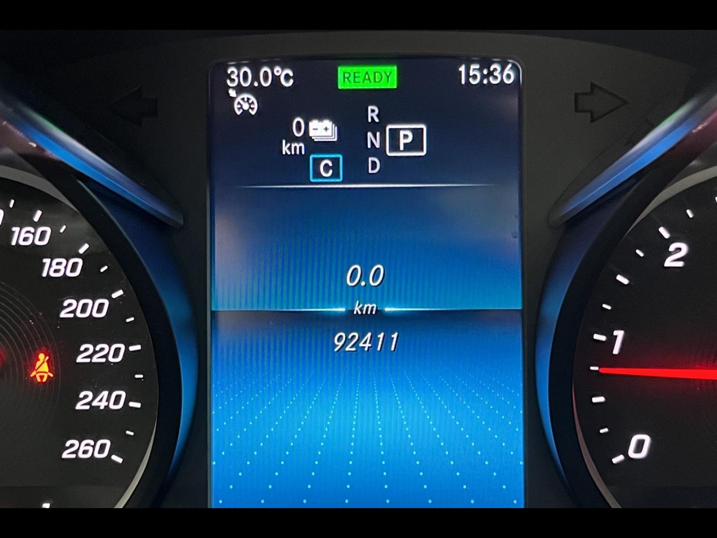 Image MERCEDES-BENZ GLC 300 de 194+122ch Business Line 4Matic 9G-Tronic