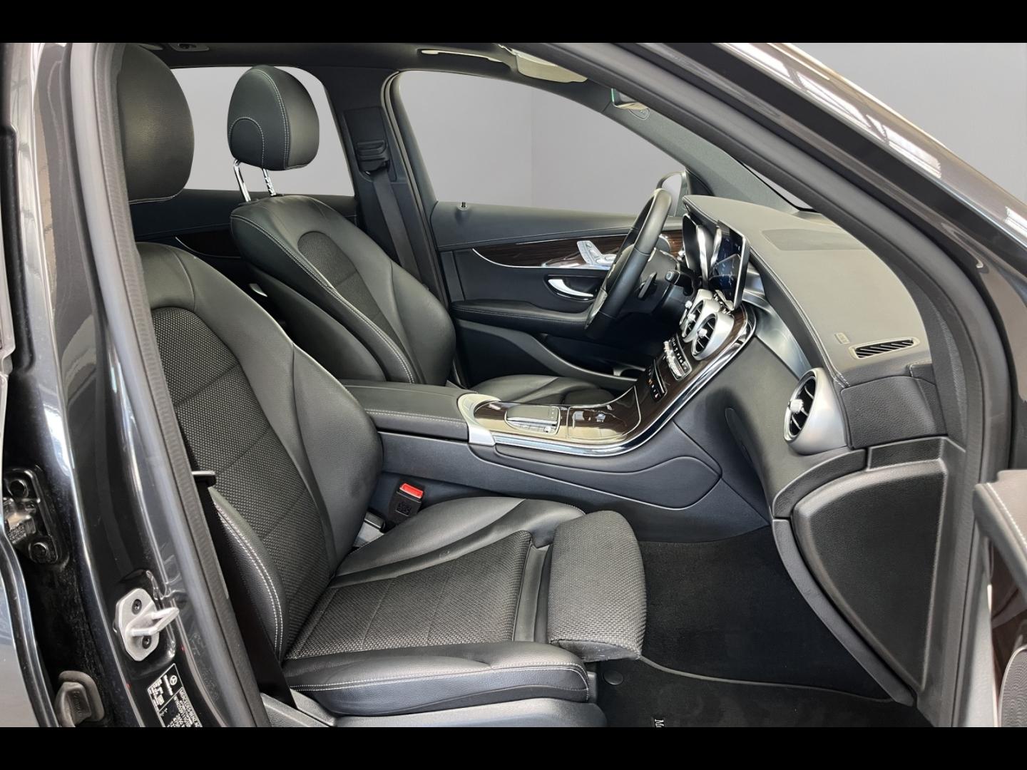 Image MERCEDES-BENZ GLC 300 de 194+122ch Business Line 4Matic 9G-Tronic