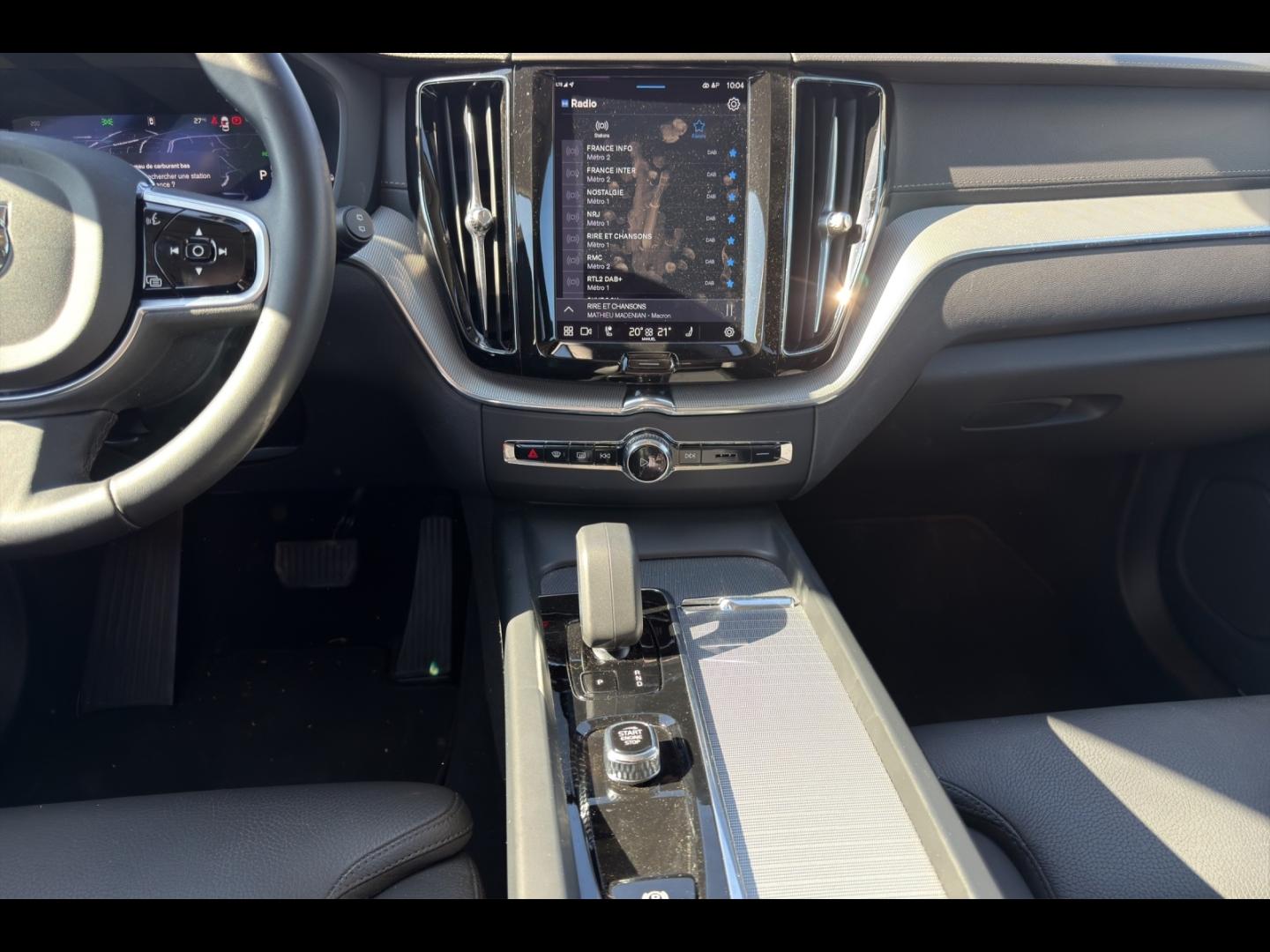 Image VOLVO XC60 T6 Hybride Rechargeable 253 + 145ch Ultra Style Dark Geartronic 8 AWD
