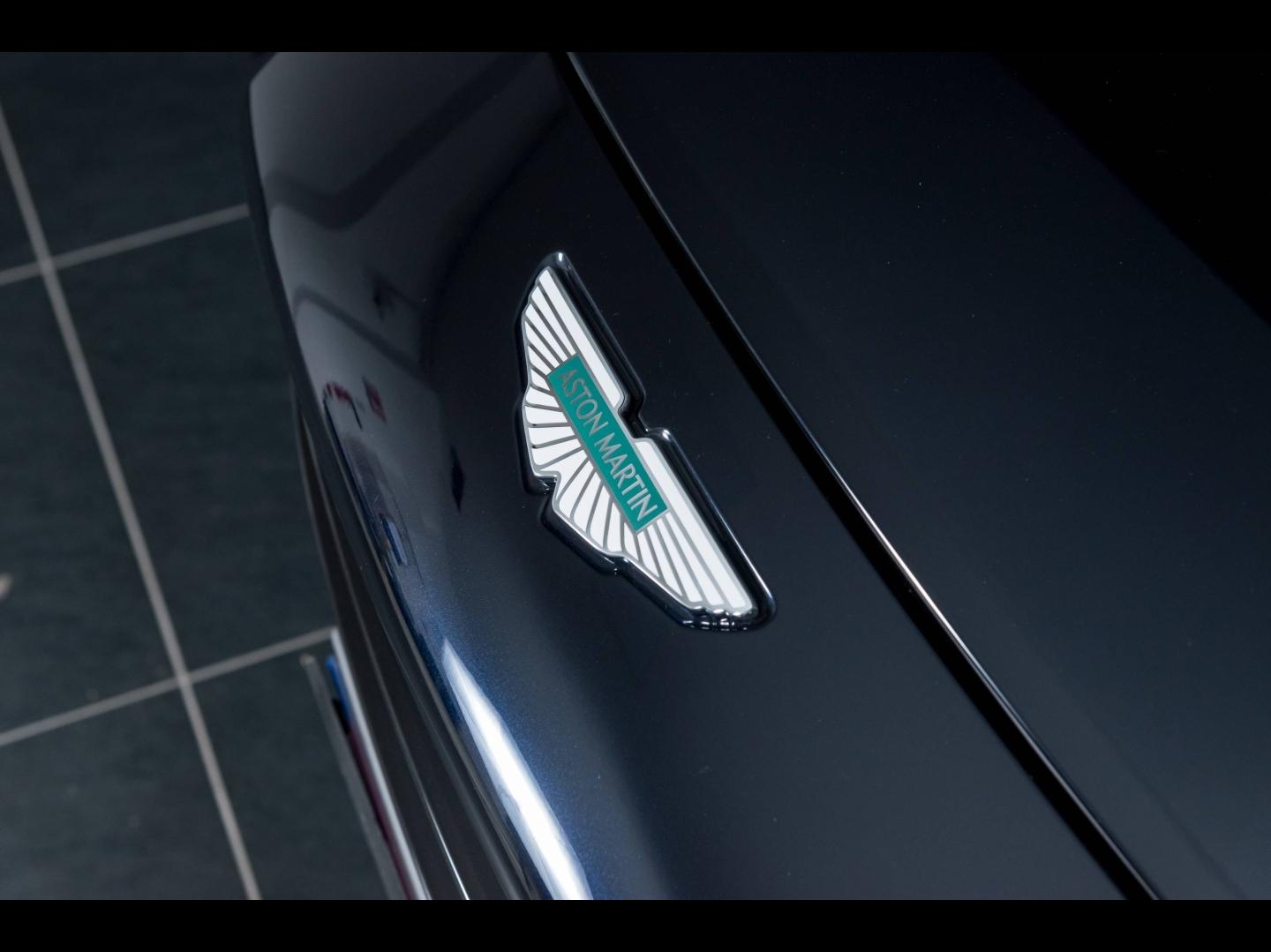 Image ASTON MARTIN DBX 4.0 V8 biturbo 707ch BVA9