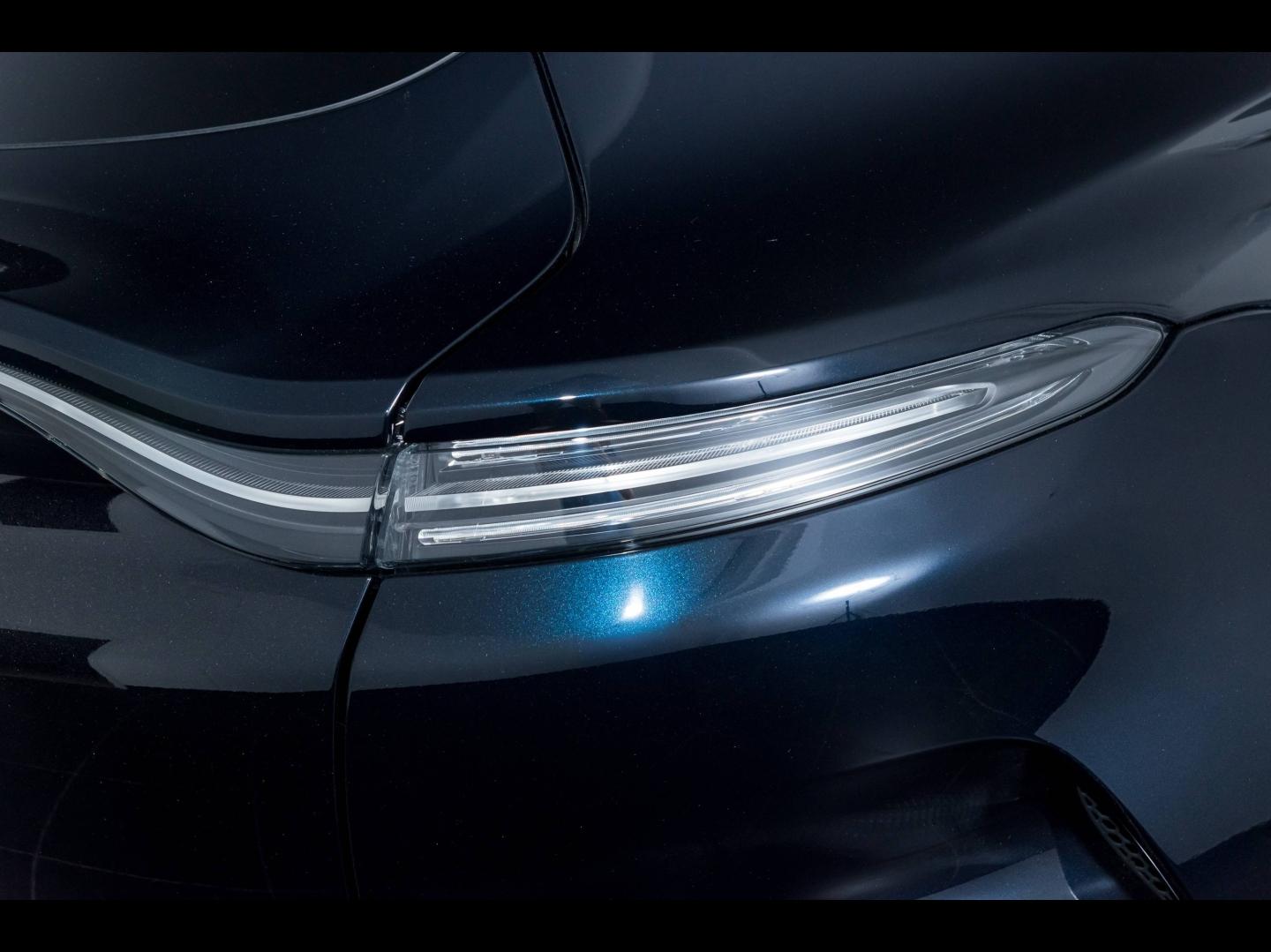 Image ASTON MARTIN DBX 4.0 V8 biturbo 707ch BVA9