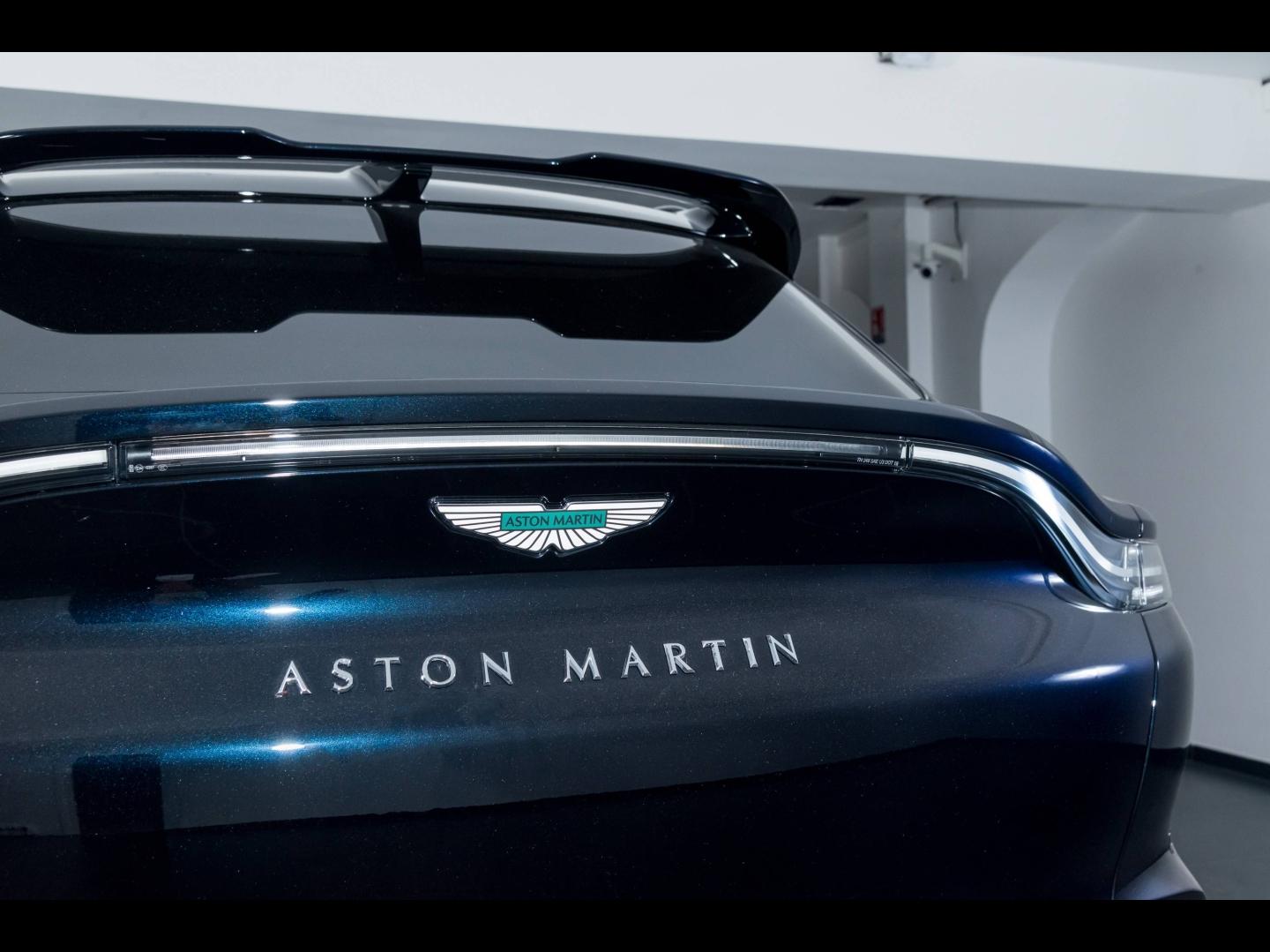 Image ASTON MARTIN DBX 4.0 V8 biturbo 707ch BVA9