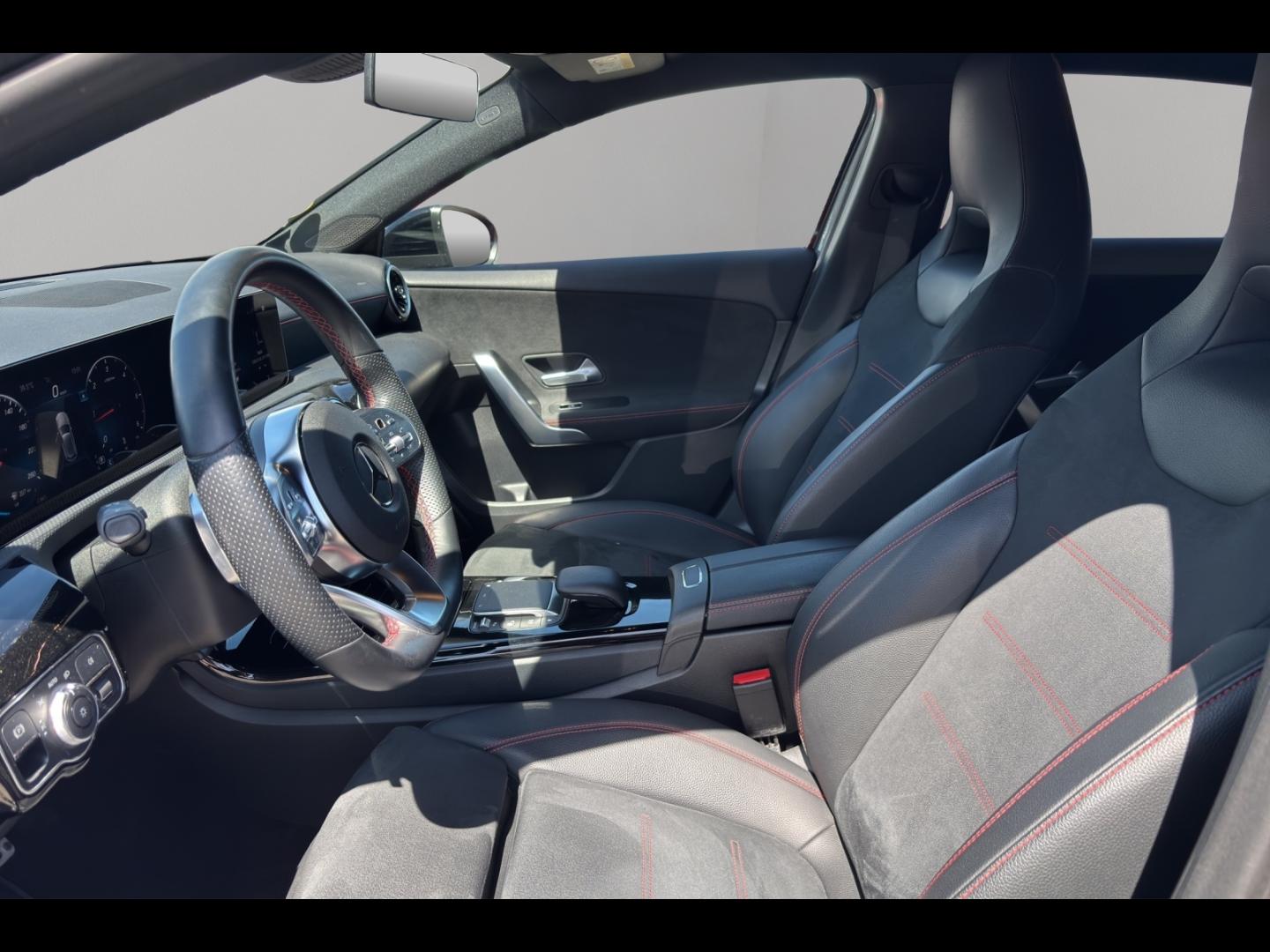 Image MERCEDES-BENZ Classe A 180d 116ch AMG Line 8G-DCT