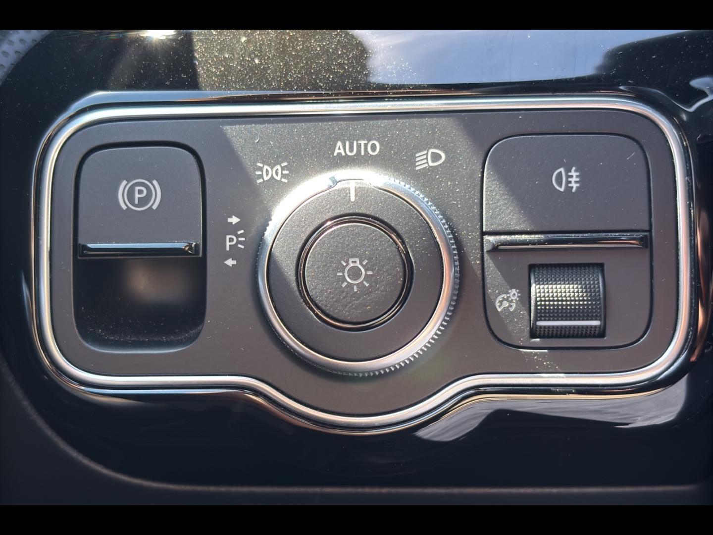 Image MERCEDES-BENZ Classe A 180d 116ch AMG Line 8G-DCT