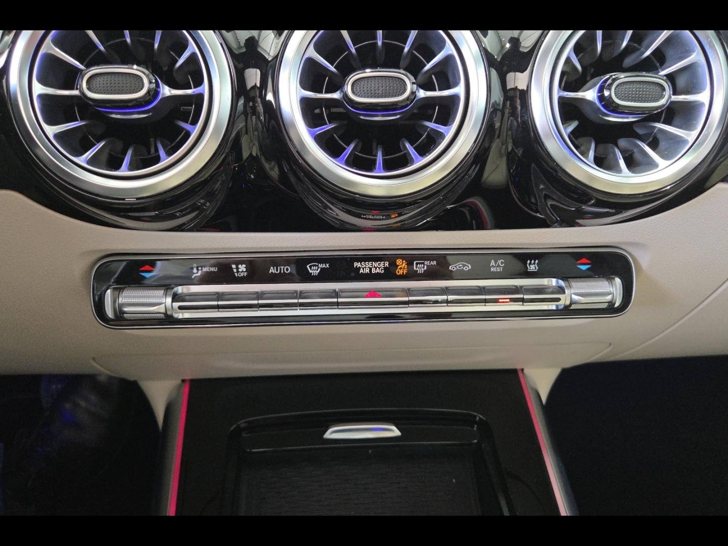 Image MERCEDES-BENZ GLA 250 e 160+102ch Progressive Line 8G-DCT