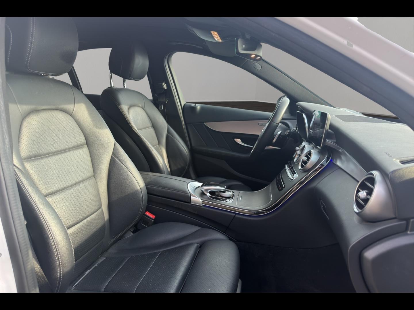 Image MERCEDES-BENZ Classe C 200 d 160ch AMG Line 9G-Tronic