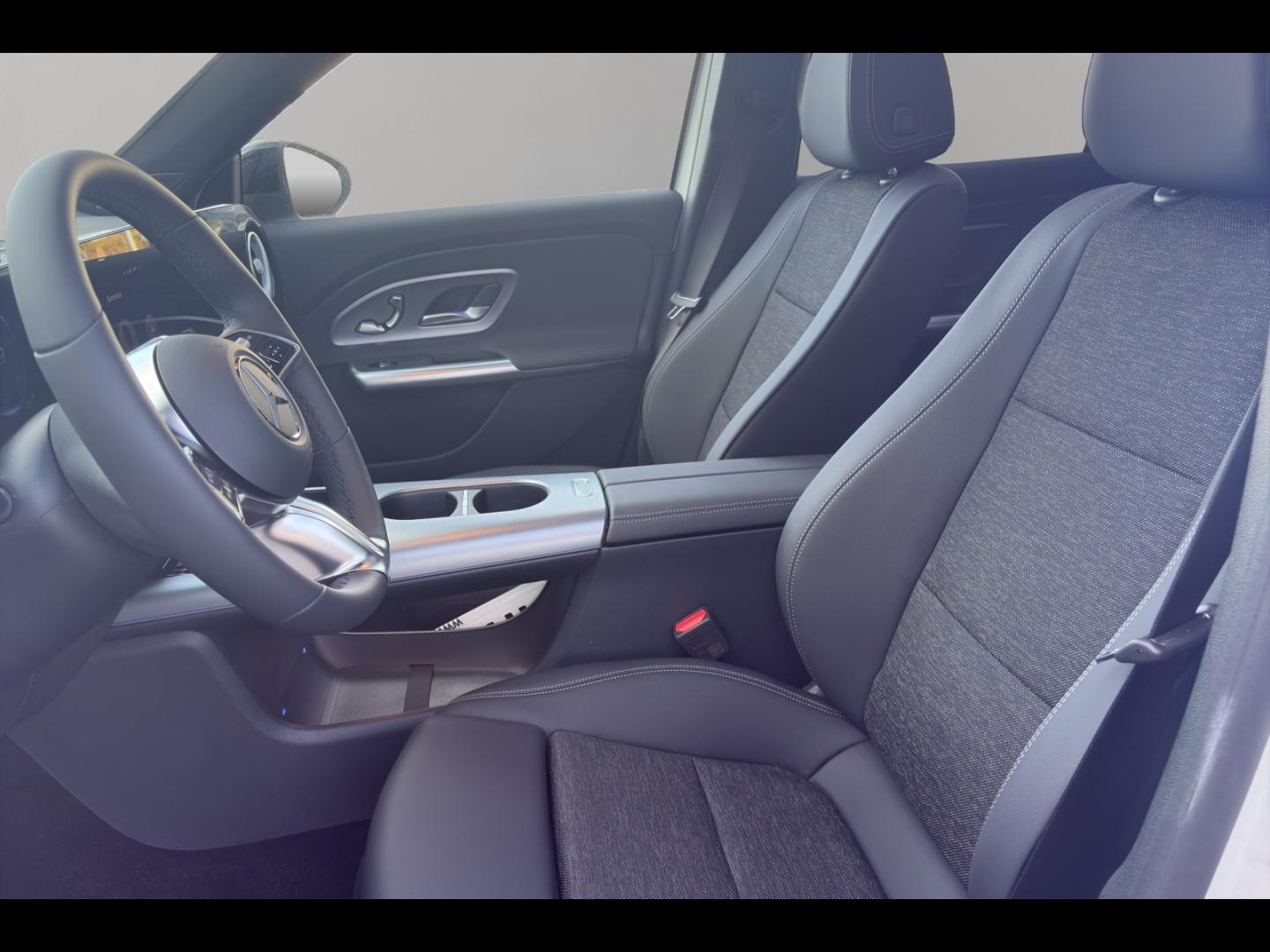 Image MERCEDES-BENZ GLB 250+ EQ 272ch Limited Edition