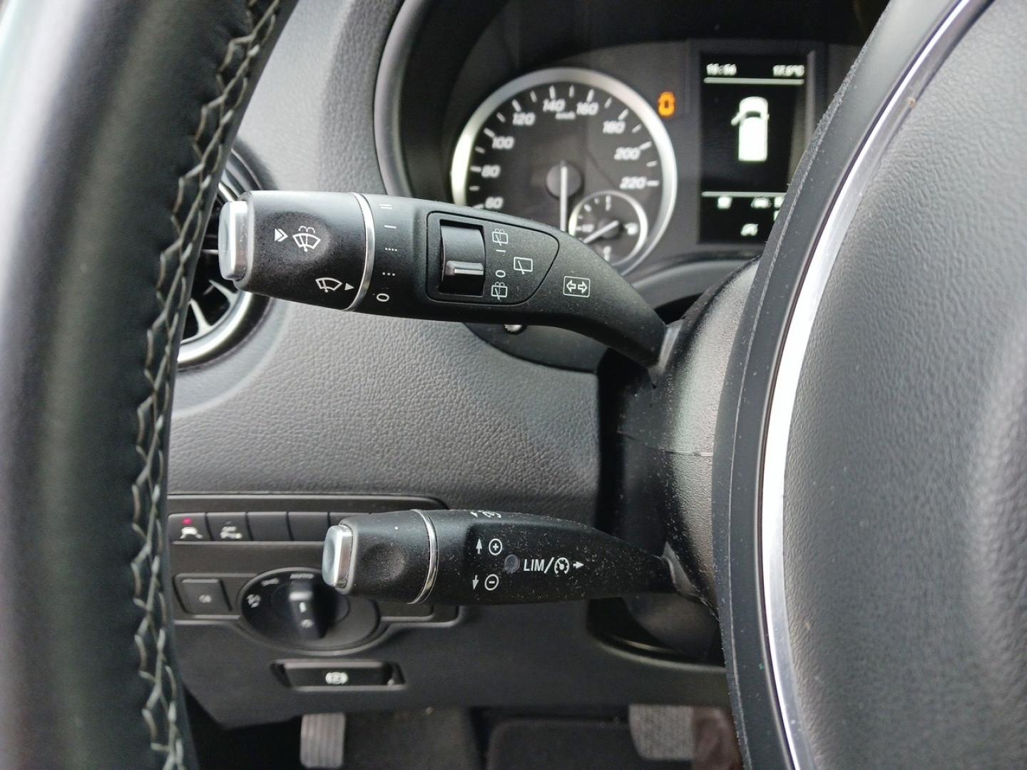 Image MERCEDES-BENZ Vito Tourer 124 CDI Extra-Long Select Intégrale 9G-Tronic