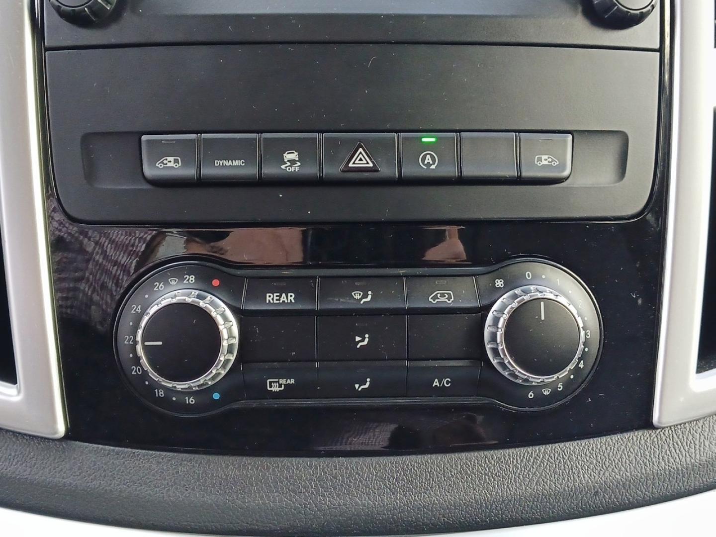 Image MERCEDES-BENZ Vito Tourer 124 CDI Extra-Long Select Intégrale 9G-Tronic