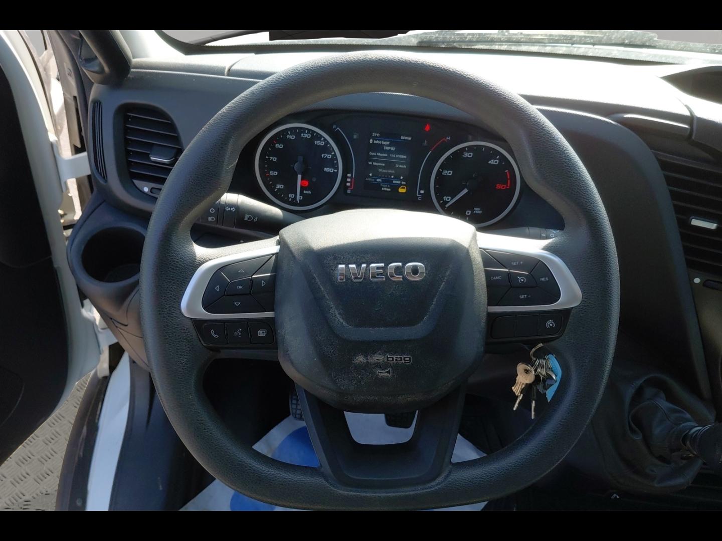 Image IVECO Daily CCb 35C16H3.0 empattement 3750 BENNE et COFFRE