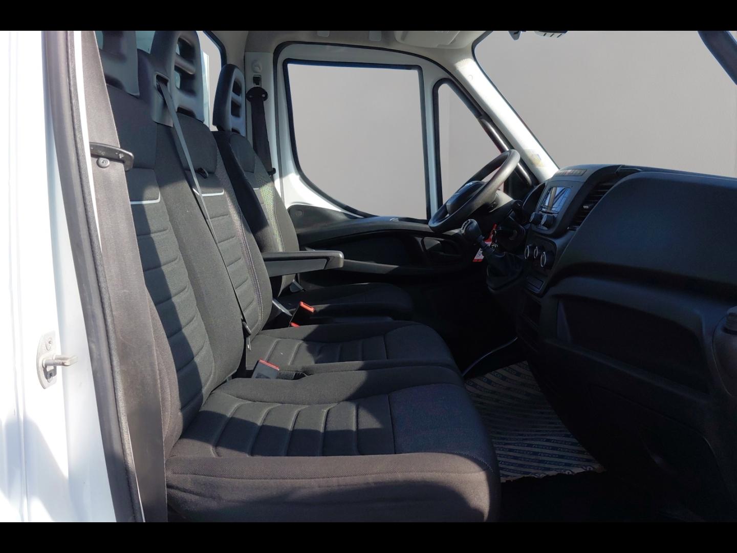 Image IVECO Daily CCb 35C16H3.0 empt 3750 BENNE et COFFRE