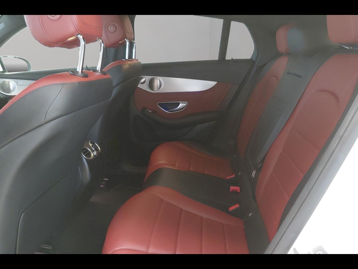 Image MERCEDES-BENZ GLC Coupé 300 de 194+122ch AMG Line 4Matic 9G-Tronic
