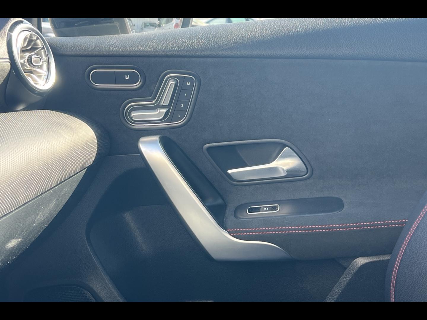 Image MERCEDES-BENZ Classe A 200 163ch AMG Line 7G-DCT