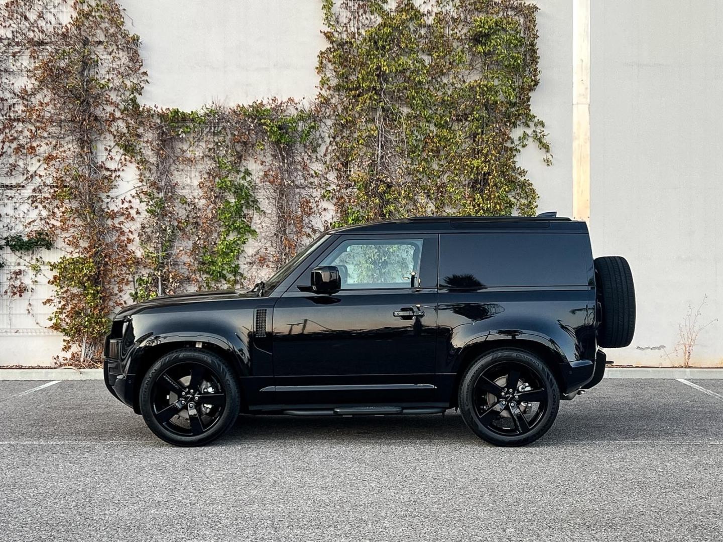 Image LAND-ROVER Defender 90 3.0 D250 Hard Top X-Dynamic SE