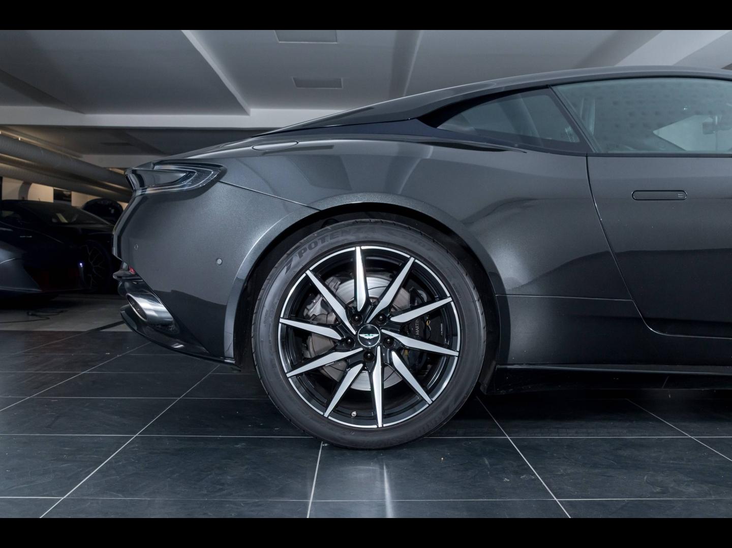 Image ASTON MARTIN DB11 DB11 V12 5.2 608ch BVA