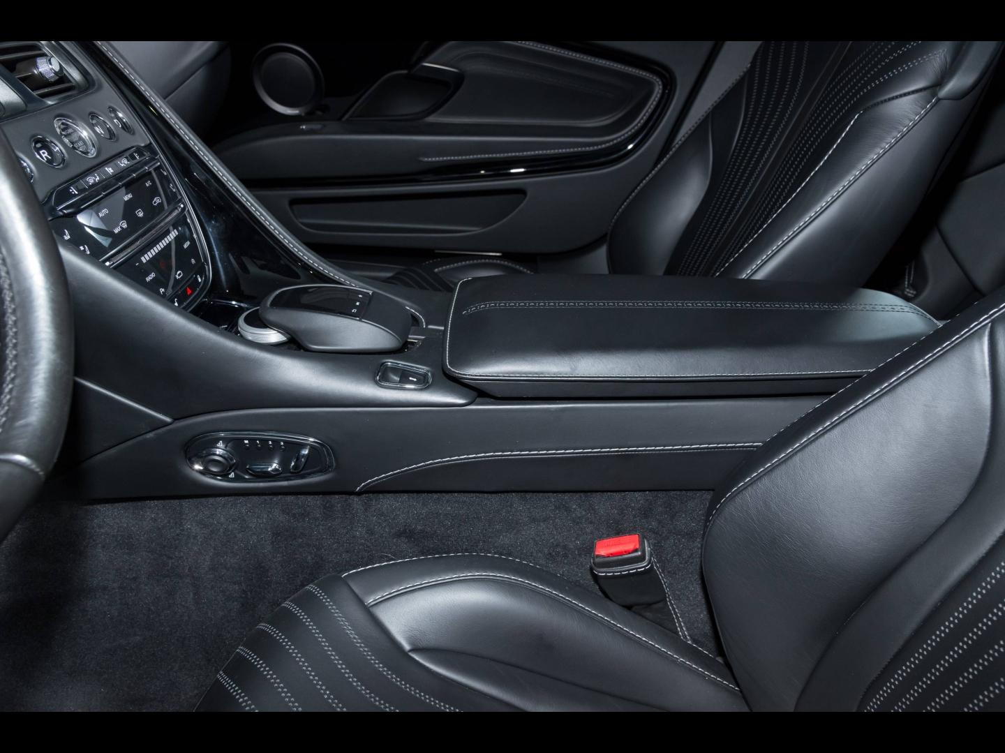 Image ASTON MARTIN DB11 DB11 V12 5.2 608ch BVA