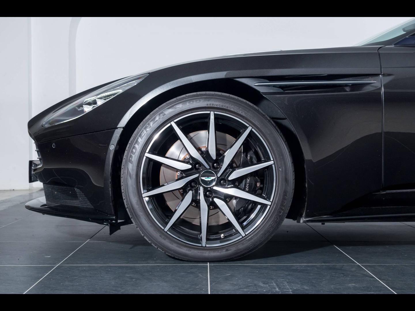 Image ASTON MARTIN DB11 DB11 V12 5.2 608ch BVA