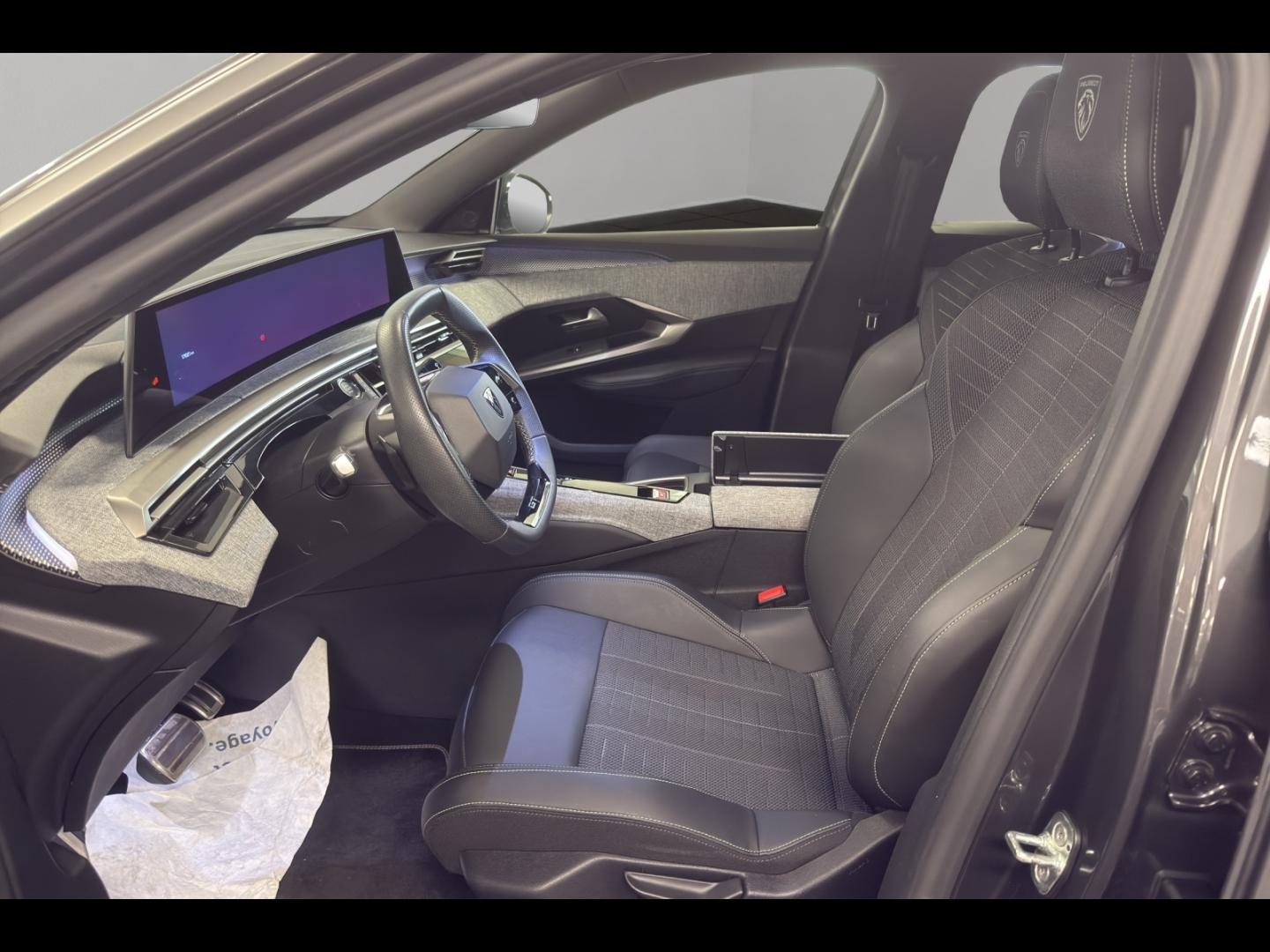 Image PEUGEOT 3008 1.2 Hybrid 145ch GT e-DCS6
