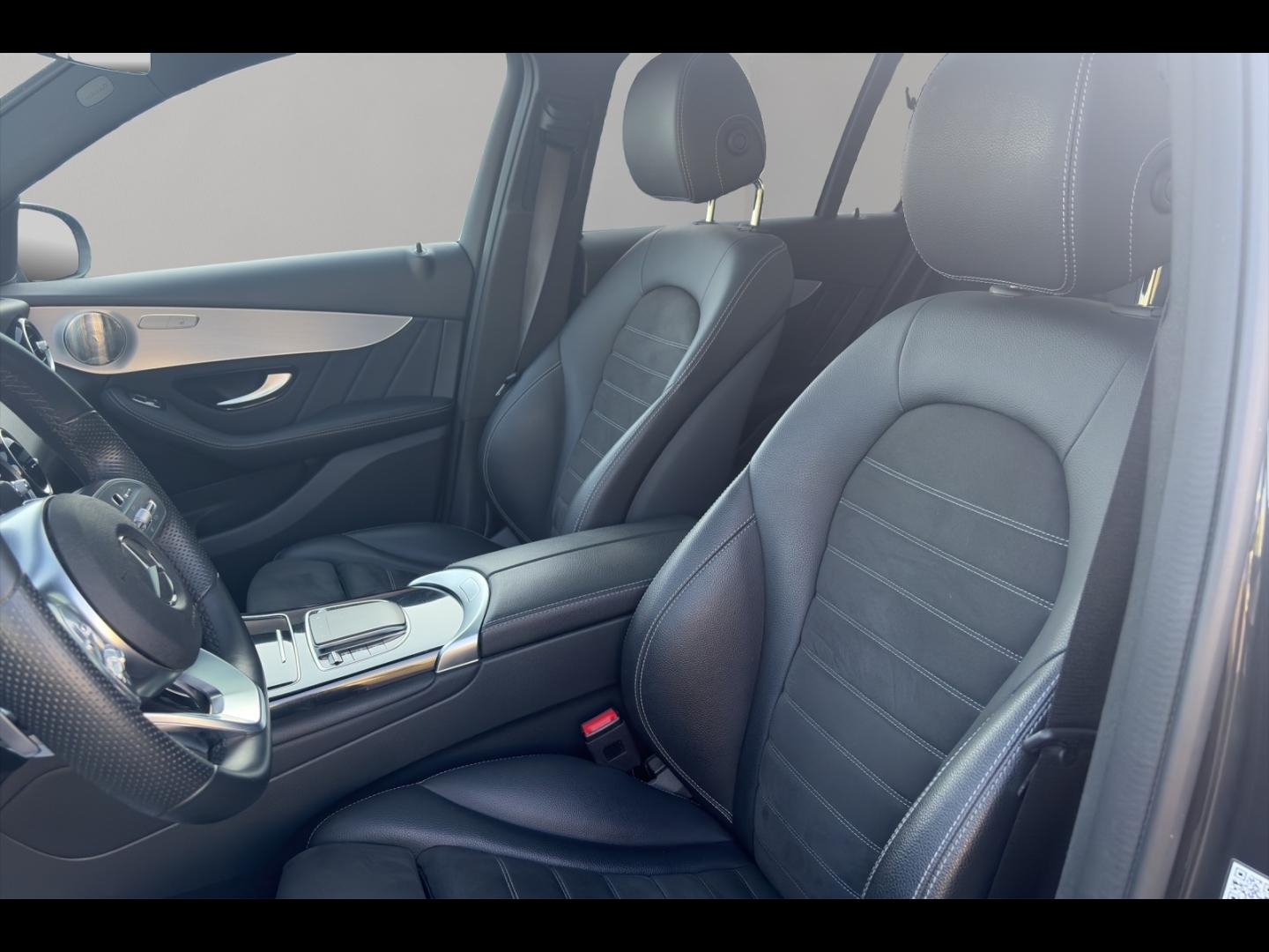 Image MERCEDES-BENZ GLC 300 de 194+122ch AMG Line 4Matic 9G-Tronic