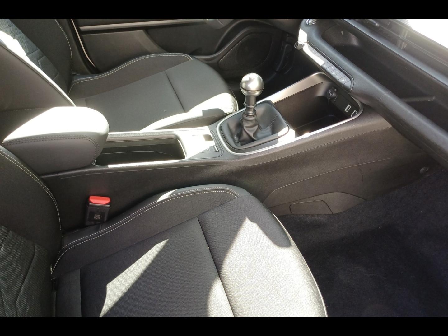 Image JEEP Avenger 1.2 Turbo T3 100ch Altitude