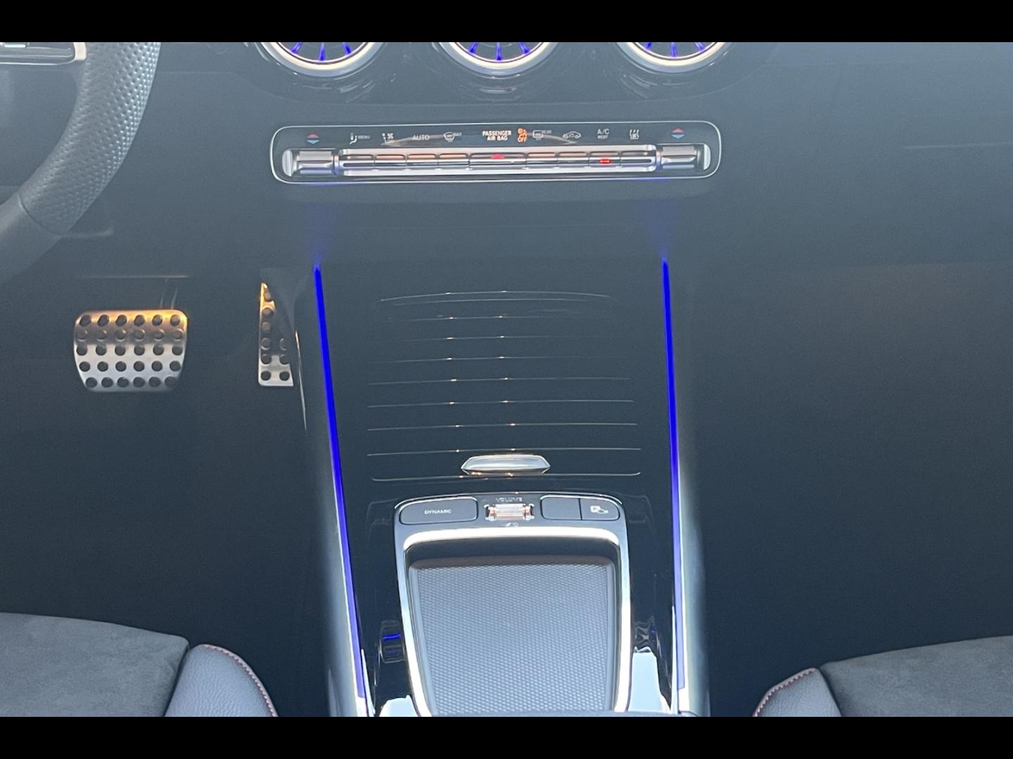 Image MERCEDES-BENZ GLA 250 e hybride rechargeable 218ch Edition 140 8G-DCT