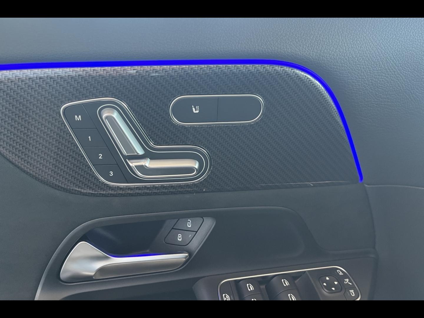 Image MERCEDES-BENZ GLA 250 e hybride rechargeable 218ch Edition 140 8G-DCT
