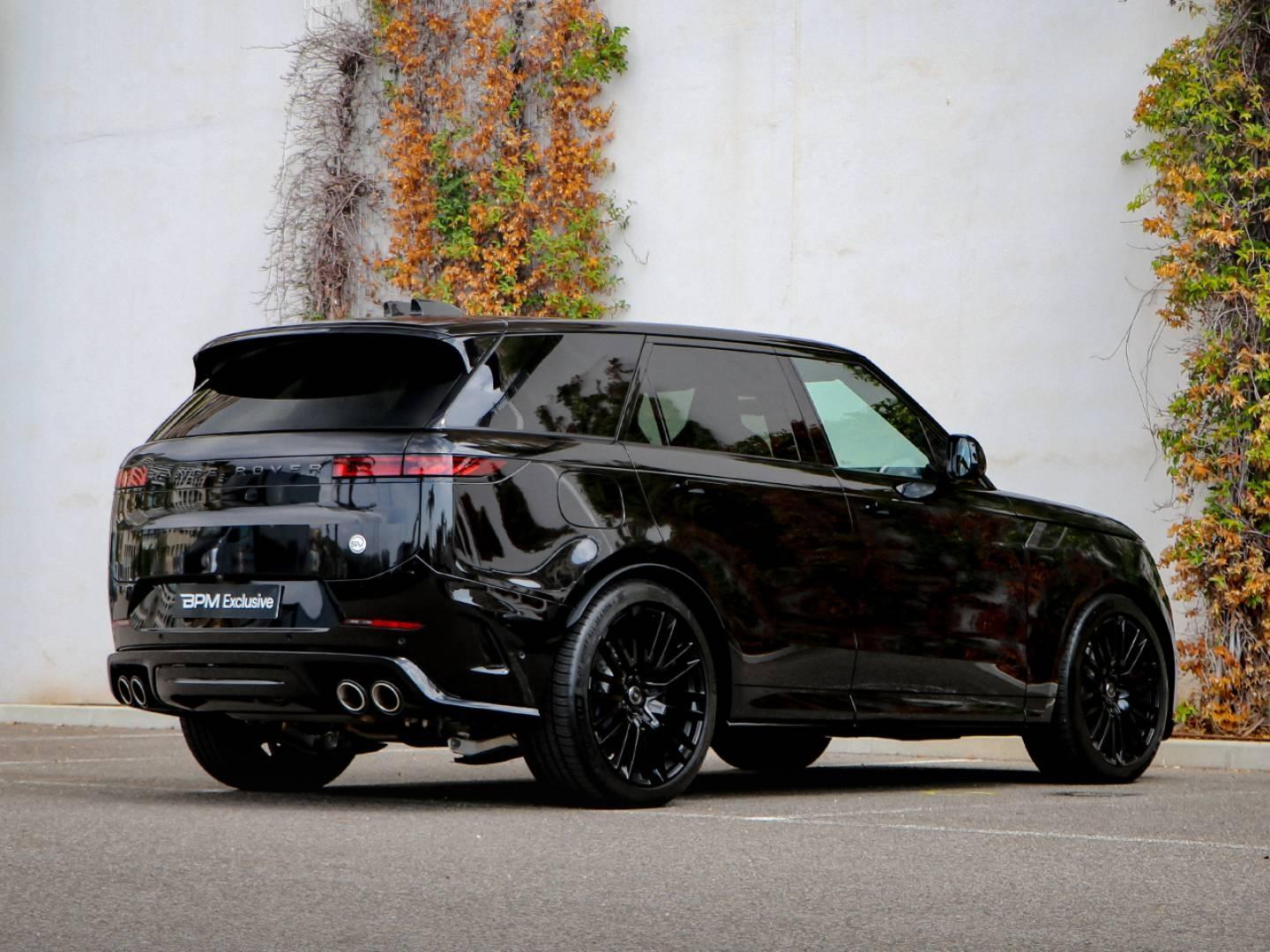 Image LAND-ROVER Range Rover Sport 4.4 P635 635ch MHEV Dynamic SV Edit One Obsidian Black Gloss