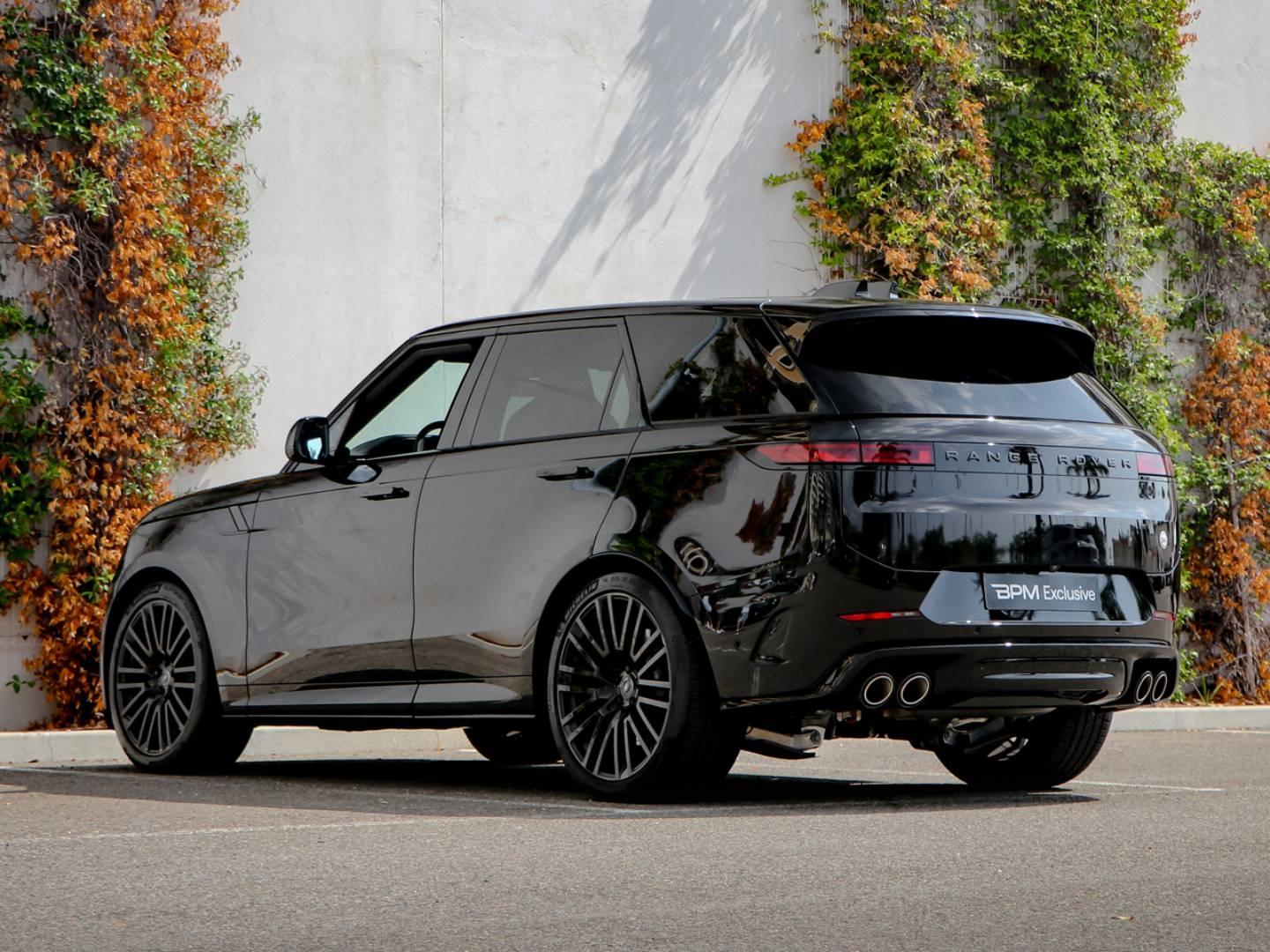 Image LAND-ROVER Range Rover Sport 4.4 P635 635ch MHEV Dynamic SV Edit One Obsidian Black Gloss