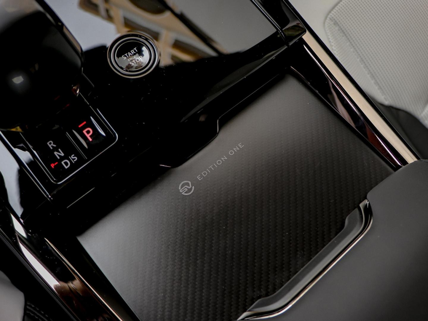 Image LAND-ROVER Range Rover Sport 4.4 P635 635ch MHEV Dynamic SV Edit One Obsidian Black Gloss