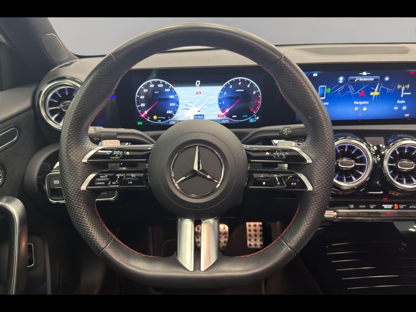 Image MERCEDES-BENZ Classe A Berline 200 163ch AMG Line 7G-DCT