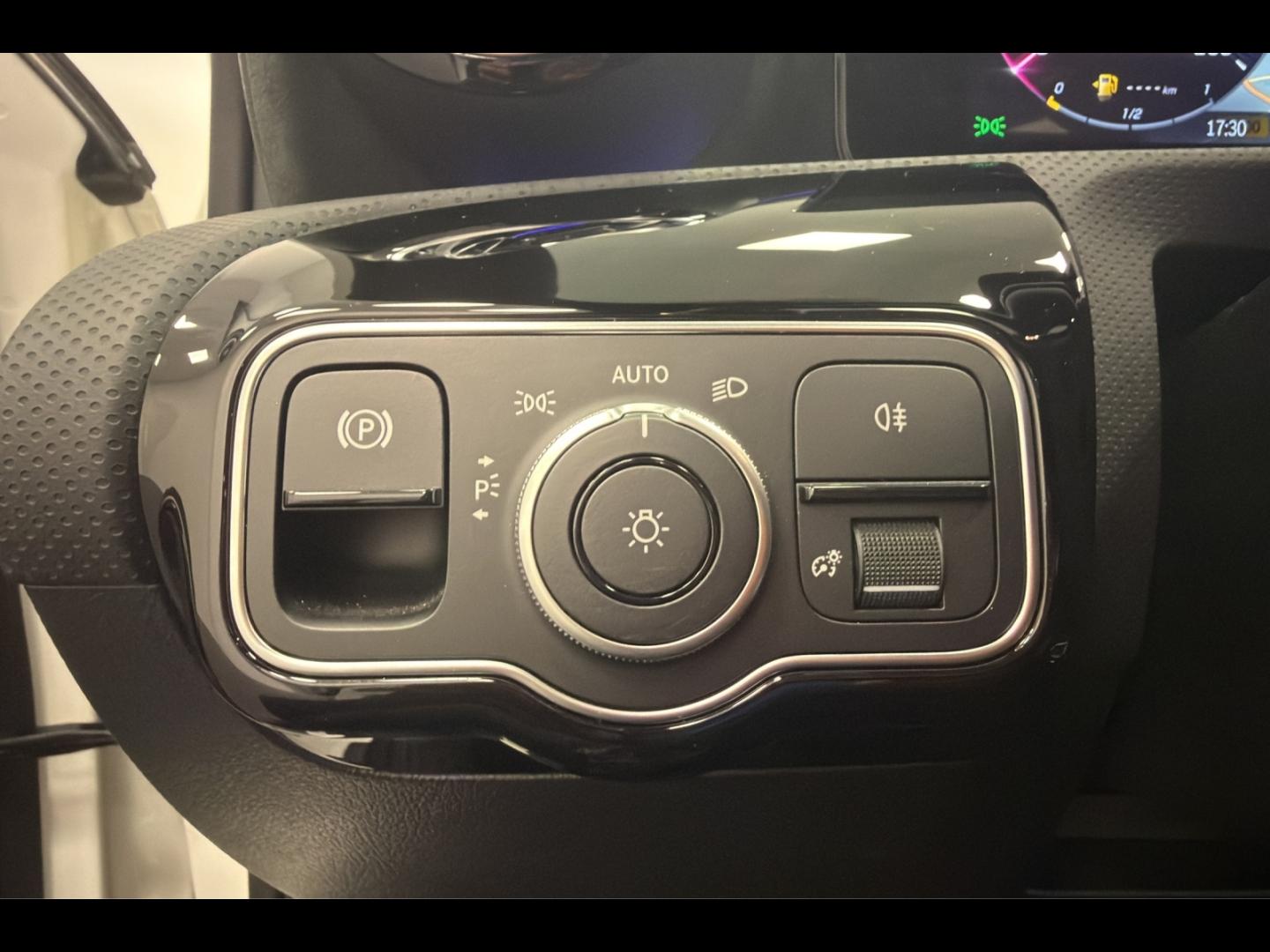 Image MERCEDES-BENZ Classe A Berline 200 163ch AMG Line 7G-DCT
