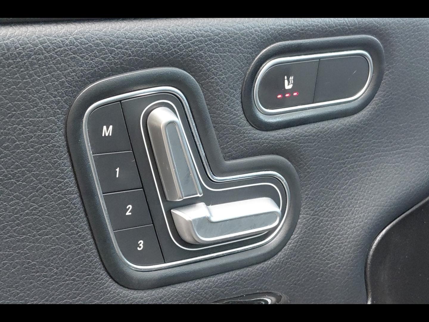 Image MERCEDES-BENZ Classe A Berline 180 d 116ch Style Line 7G-DCT