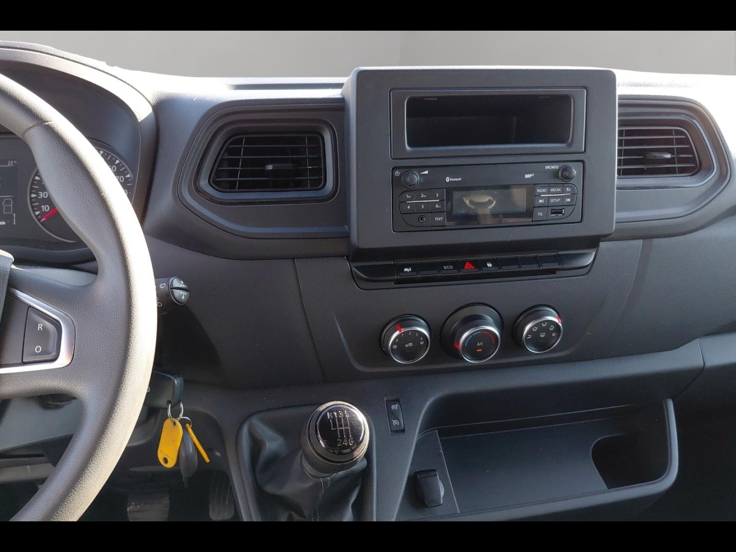 Image RENAULT Master Fg F3300 L2H2 2.3 Blue dCi 135ch Grand Confort Euro6