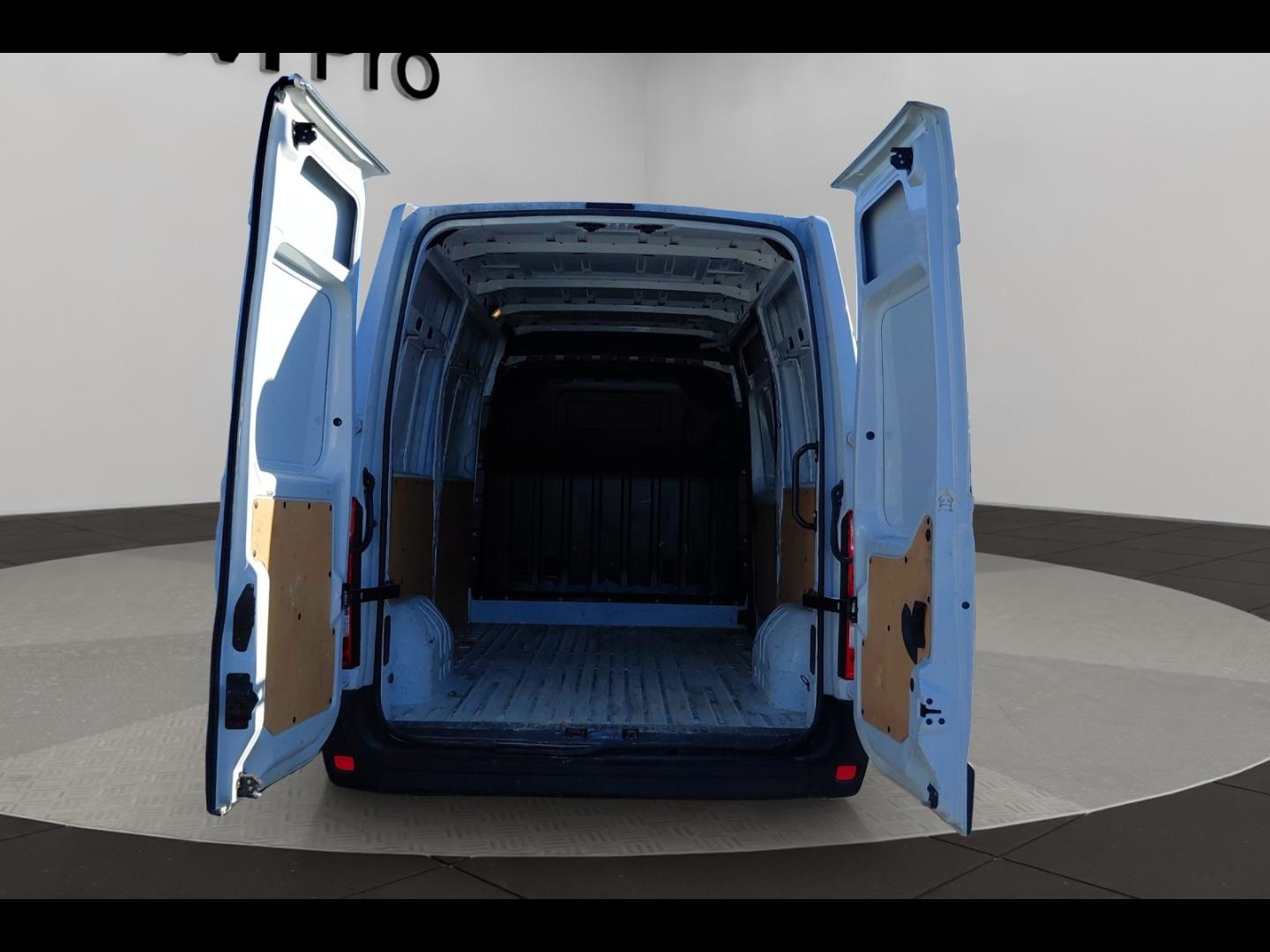 Image RENAULT Master Fg F3300 L2H2 2.3 Blue dCi 135ch Grand Confort Euro6