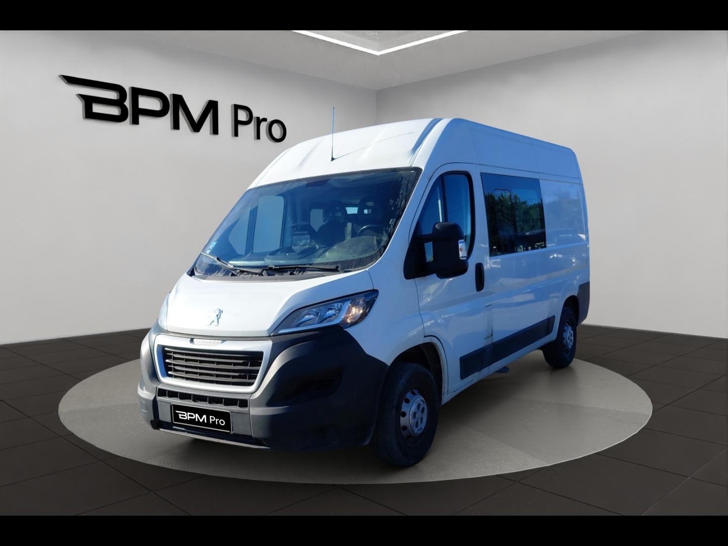 Photo PEUGEOT Boxer Fg 330 L2H2 2.2 BlueHDi S&S 140ch Premium CABINE APPROFONDIE