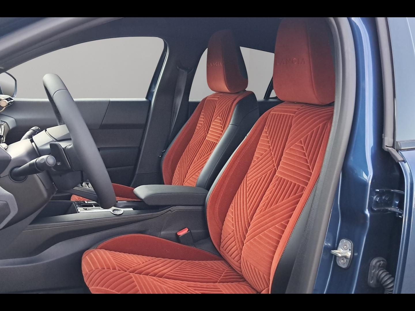 Image LANCIA Ypsilon 1.2 Ibrida 110ch LX eDCT6