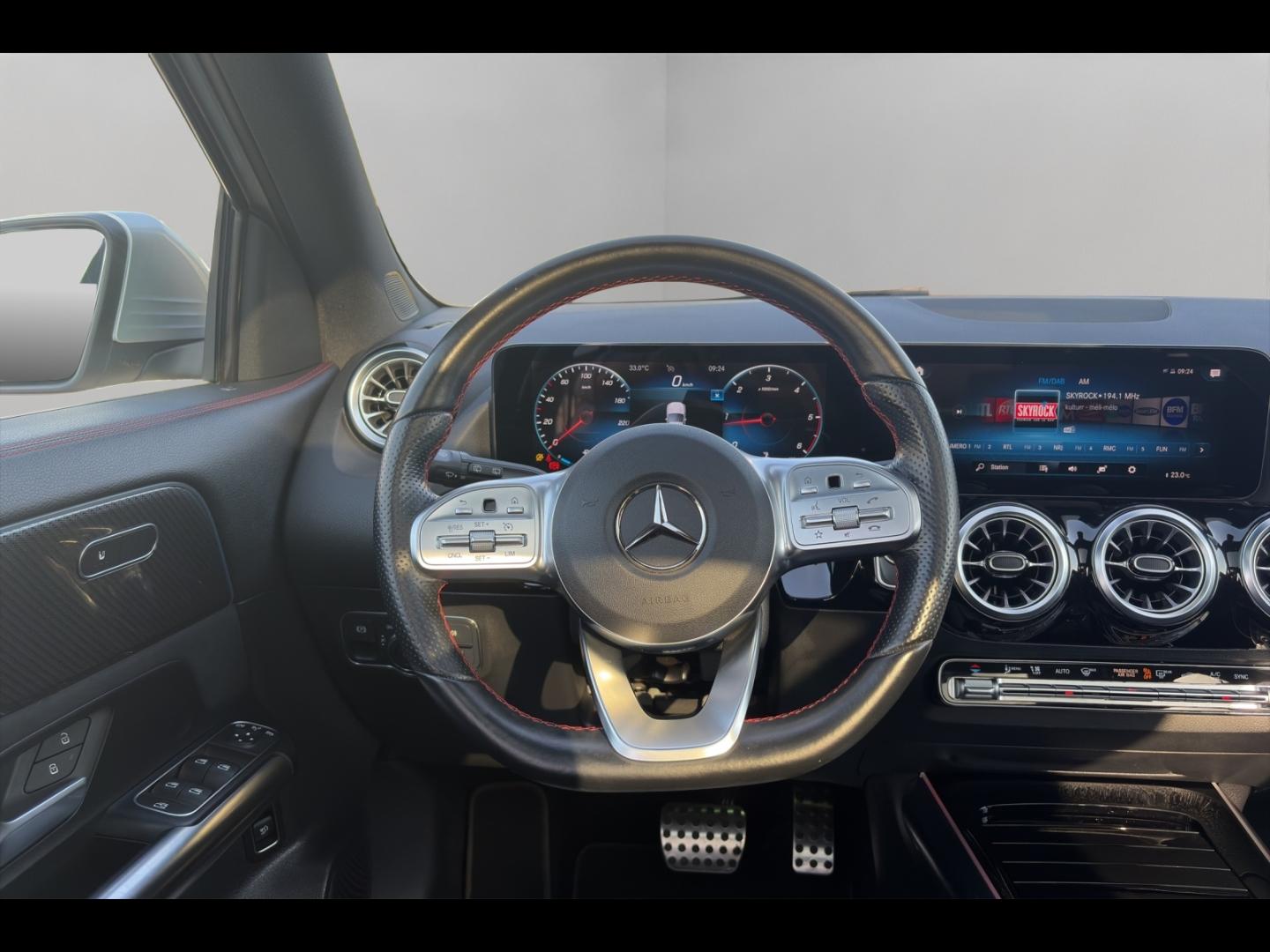 Image MERCEDES-BENZ GLA 200 d 150ch AMG Line 8G-DCT